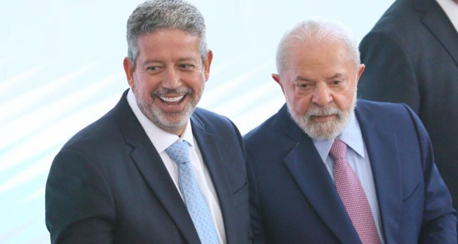 Lira e Lula conversam para destravar nomeações em ministérios