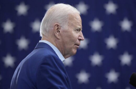 Segundo FBI, homem usaria rifle para matar Joe Biden - Foto: Alex Brandon/Associated Press/Estadão Conteúdo