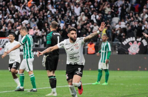 O Corinthians venceu o Coritiba pela 19ª rodada do Brasileirão neste domingo (13) - Foto: Bruno Escolastico/Ato Press/Estadão Conteúdo