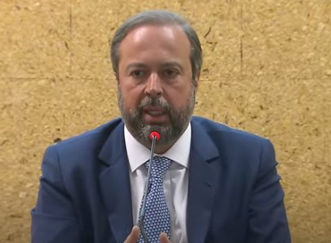 Ministro fala em coletiva de imprensa sobre apagão nos estados do Brasil
