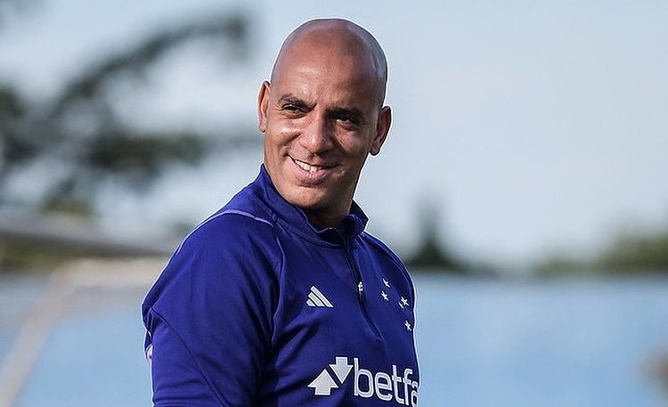 o técnico português Pepa é demitido na manhã desta ter-ça-feira (29) - Foto: Reprodução/ Instagram @pepa_treinador