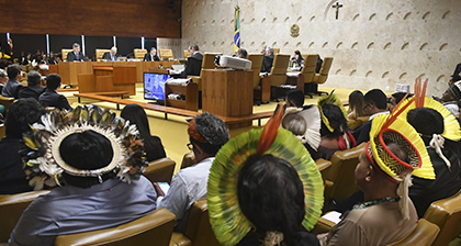 Indígenas acompanham votação do marco temporal no STF