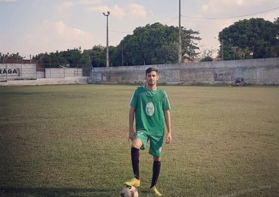 Marcos caiu e bateu cabeça após entrada de outro jogador - Foto: Reprodução/Facebook @marcosdaniel.linhares