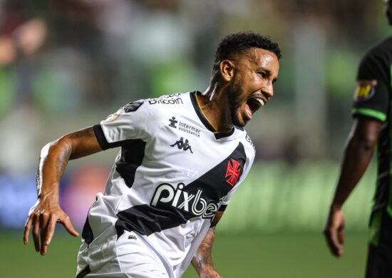 Jair marcou para o Vasco aos 45 minutos do 2º tempo