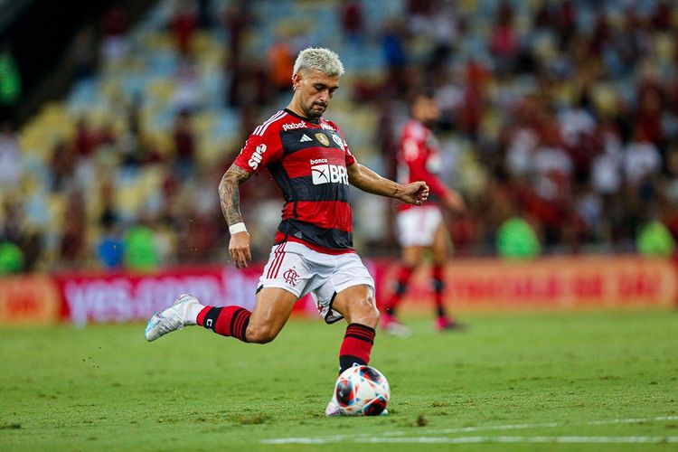 Arrascaeta pode ser umas das surpresas do técnico Sampaoli, para o jogo do Flamengo contra o São Paulo na final da Copa do Brasil - Foto: Reprodução/ Instagram @g10dearrascaeta