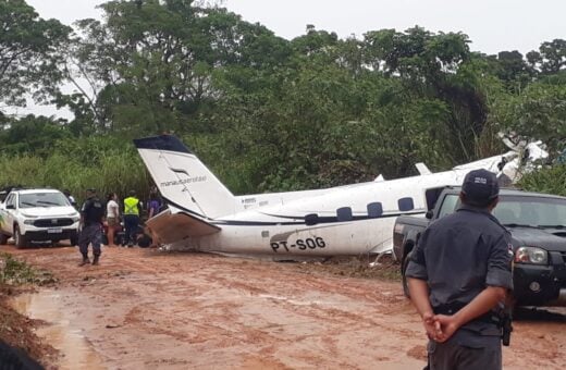 Um avião com mais de 10 pessoas caiu em Barcelos neste sábado (16) - Foto: Reprodução | Whatsapp