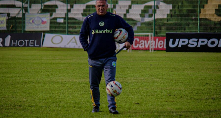 Amazonas FC anuncia Luizinho Vieira como novo técnico