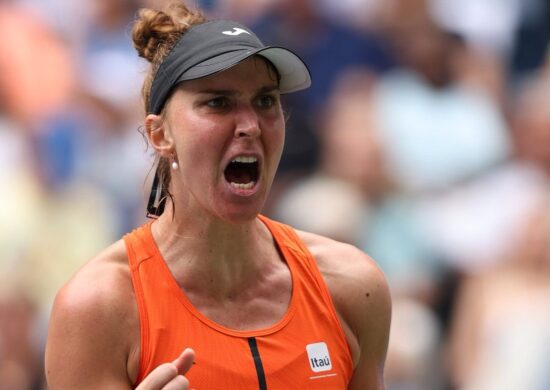 Bia Haddad disputa segunda rodada do Us Open de Tênis em dupla, nesta sexta-feira - Foto: Reprodução/ X @WTA @cbtenis