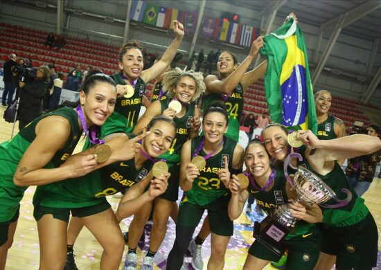 Seleção Feminina de Basquete entra no ranking dos top 10 da FIBA - Foto: Reprodução/ CBB