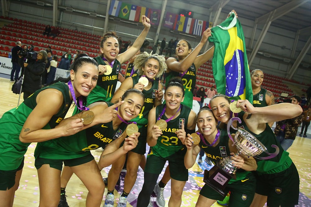 Seleção Feminina de Basquete entra no ranking dos top 10 da FIBA - Foto: Reprodução/ CBB