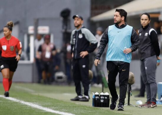 CBF anuncia Arthur Elias como novo técnico da Seleção Brasileira Feminina