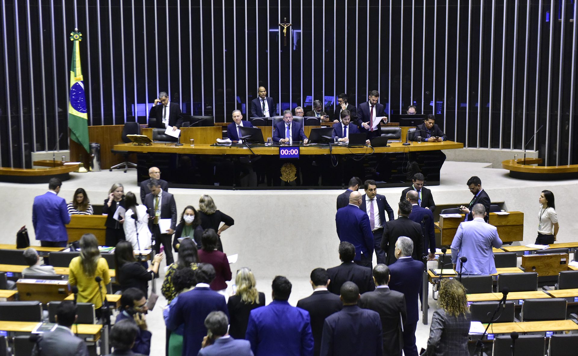 Discussão e votação do PL do ICMS - Foto: Zeca Ribeiro / Câmara dos Deputados