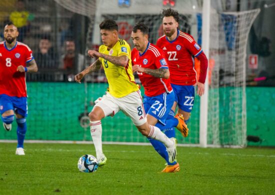 Chile e Colômbia empatam no jogo pelas Eliminatórias da Copa 2026 - Foto: Reprodução/ X @FCFSeleccionCol