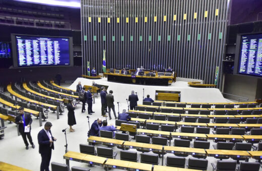 Deputados mudam prazos de cumprimento da Lei da Ficha Limpa e reduzo o período de inelegibilidade — Foto: Zeca Ribeiro/Câmara dos Deputados