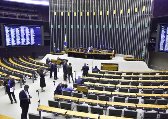 Deputados mudam prazos de cumprimento da Lei da Ficha Limpa e reduzo o período de inelegibilidade — Foto: Zeca Ribeiro/Câmara dos Deputados