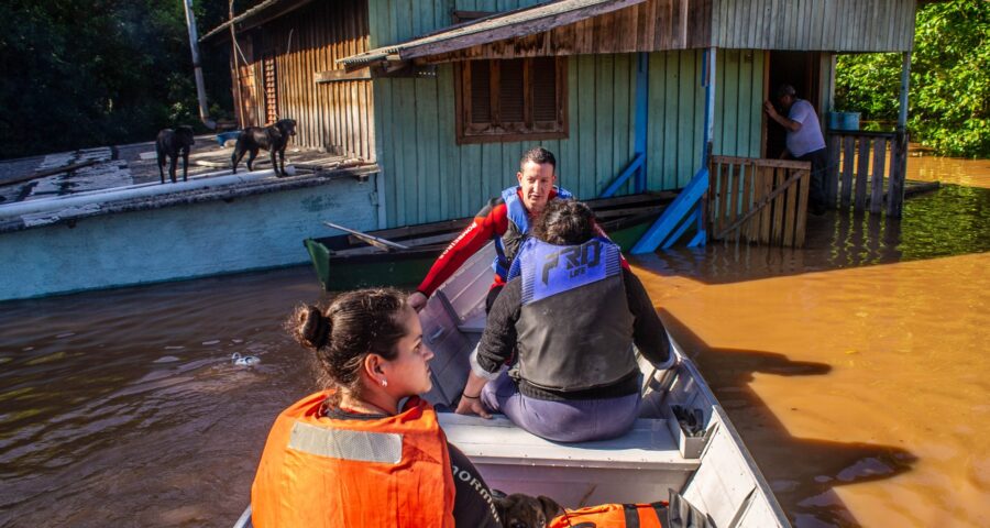 Cheia do Rio Jacuí causa alagamentos e deixa desabrigados em São Jerônimo, no Rio Grande do Sul - Foto: Evandro Leal/Enquadrar/Estadão Conteúdo