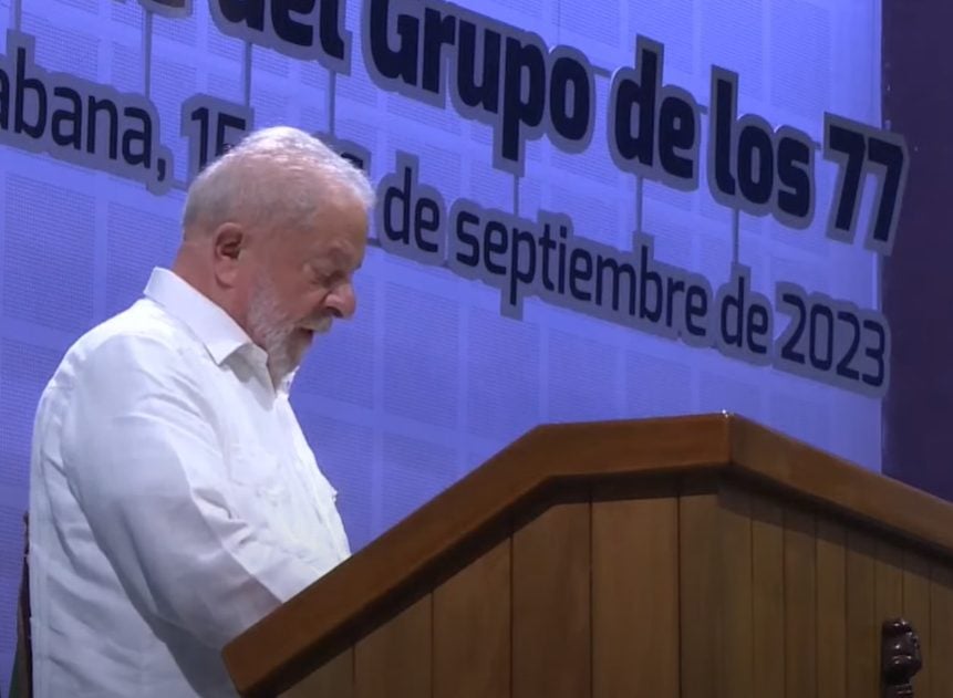 Em Cuba, Lula defende regulamentação de plataformas digitais