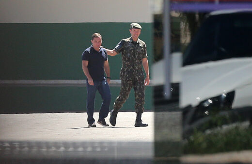 Mauro Cid sai do Batalhão de Polícia do Exército em Brasília