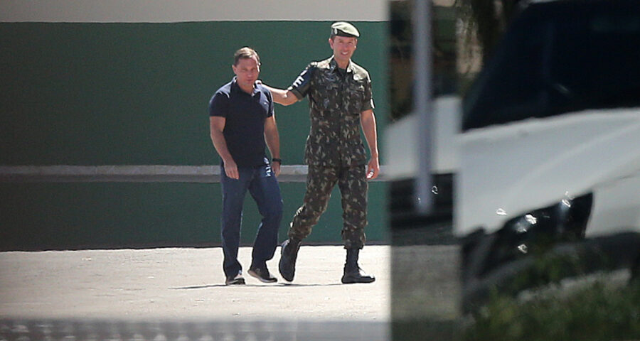 Mauro Cid sai do Batalhão de Polícia do Exército em Brasília