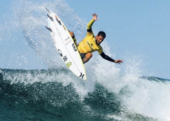 Filipe Toledo ganha bicampeonato mundial de surfe