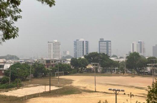 Fumaça encobre Manaus - Foto: Andrezza Souza/Portal Norte