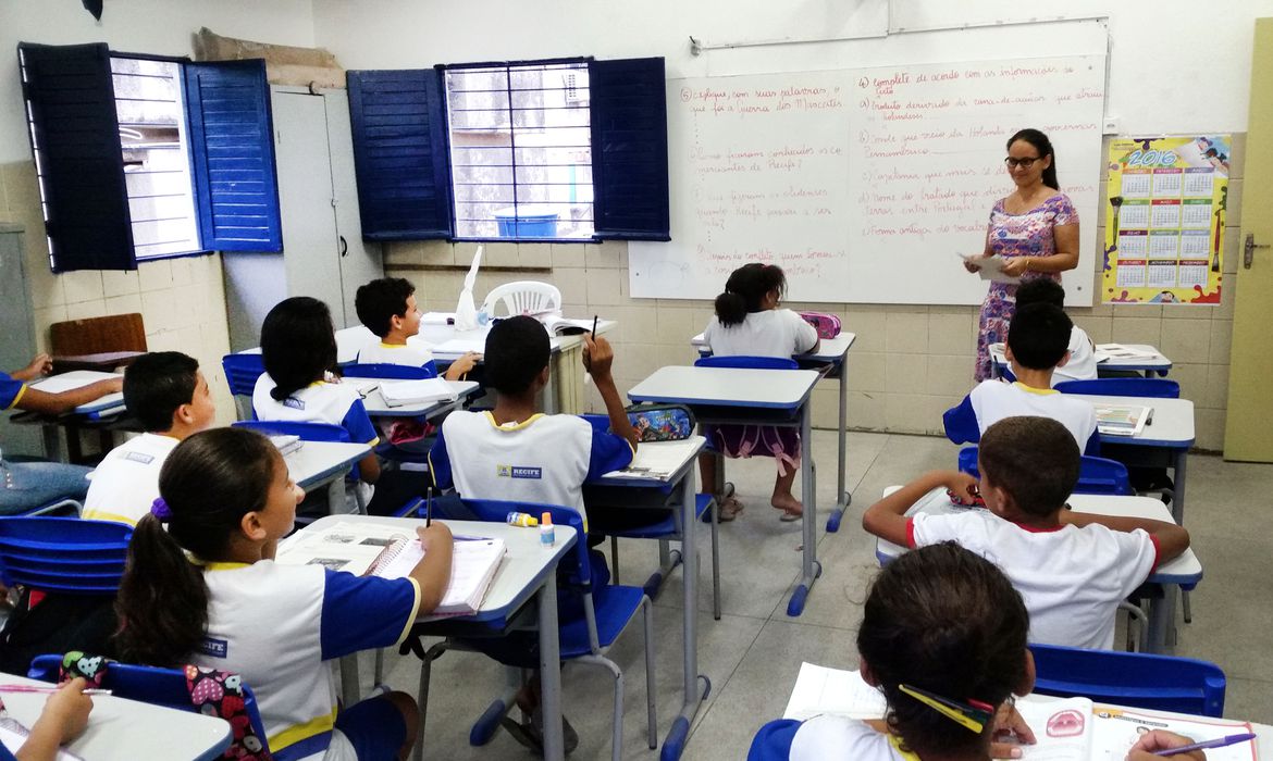 Governo deve lançar plano que prevê R$ 6,4 bi para colocar internet em escolas do Brasil -Foto: Sumaia Vilela/Agência Brasil