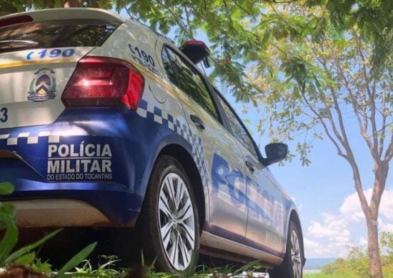 O suspeito foi preso em flagrante pelos crimes de desacato, injúria racial, lesão corporal e embriaguez alcoólica ao volante