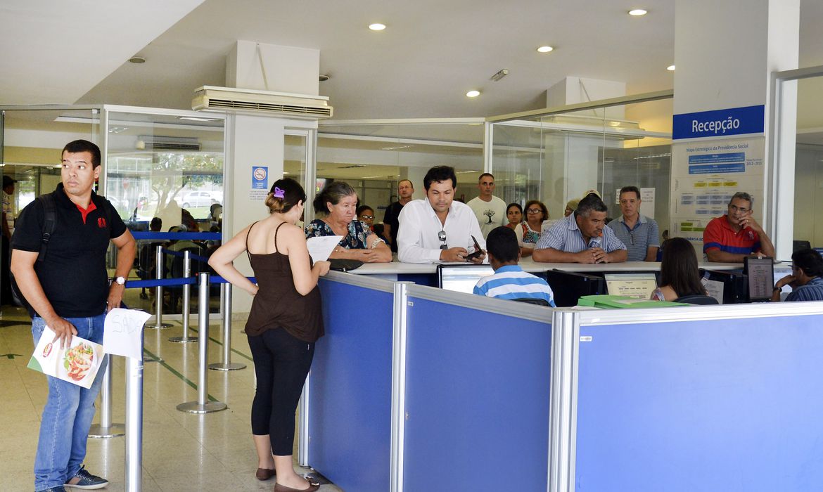 INSS inicia contato com segurados que aguardam perícia médica