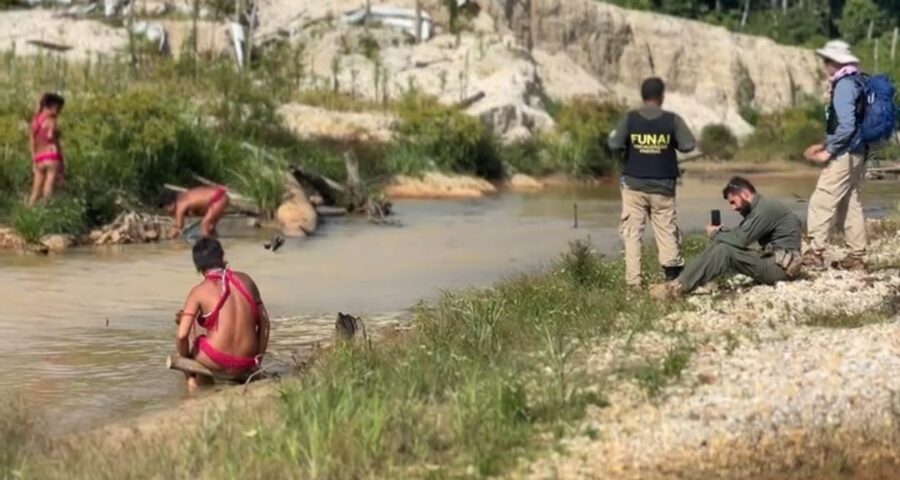 Operação identifica região de extração de ouro em Terras Indígenas de RR - Foto: Forças Armadas/Divulgação