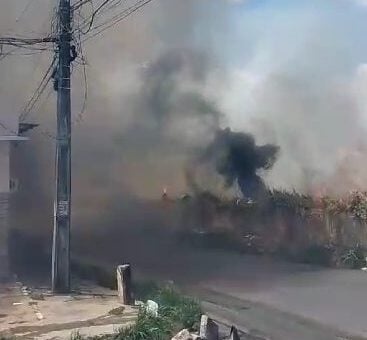 Incêndio ocorreu na tarde deste sábado (23) - Foto: Reprodução/Whatsapp