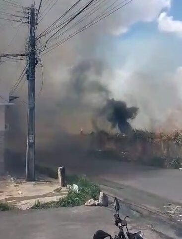 Incêndio ocorreu na tarde deste sábado (23) - Foto: Reprodução/Whatsapp