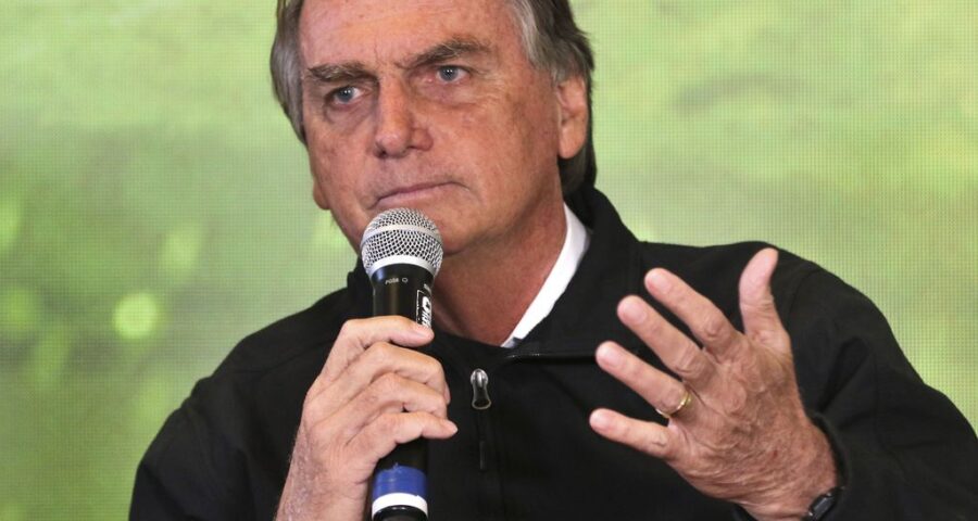 Bolsonaro comenta avanço da direita na Europa.