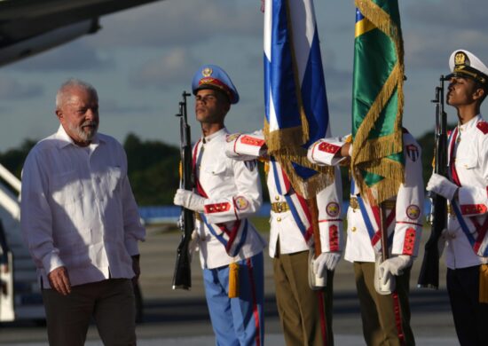 Lula critica embargo dos EUA contra Cuba