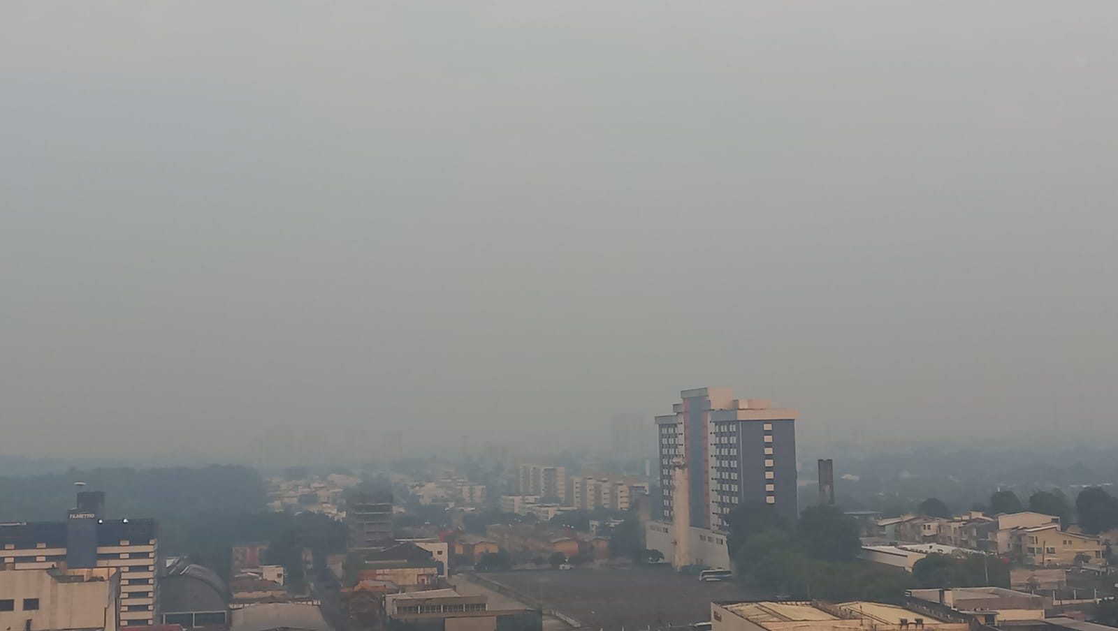 Manaus amanhece novamente encoberta por fumaça; qualidade do ar é 'péssima'