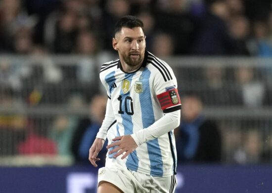 Messi viaja para La Paz, mas Scaloni faz mistério