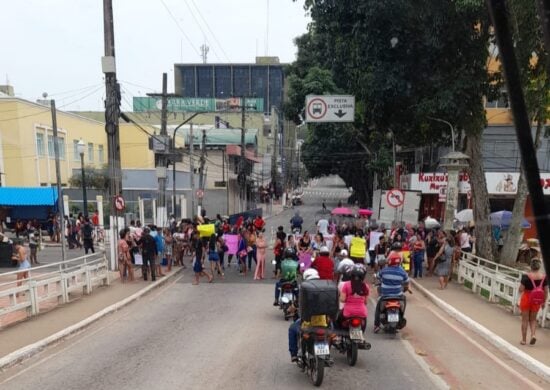 AC: Familiares de detentos fecham ruas em protesto por melhorias nos presídios