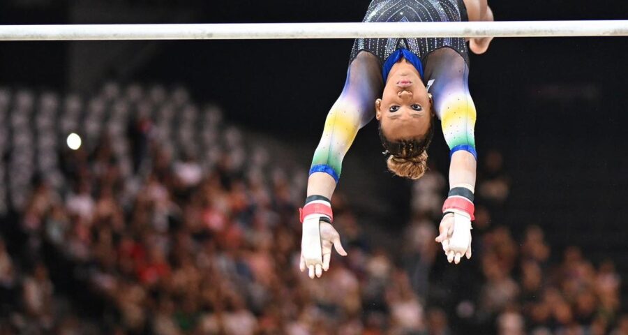 Rebeca Andrade durante competição em Paris - Foto: Confederação Brasileira de Ginástica (CGB)