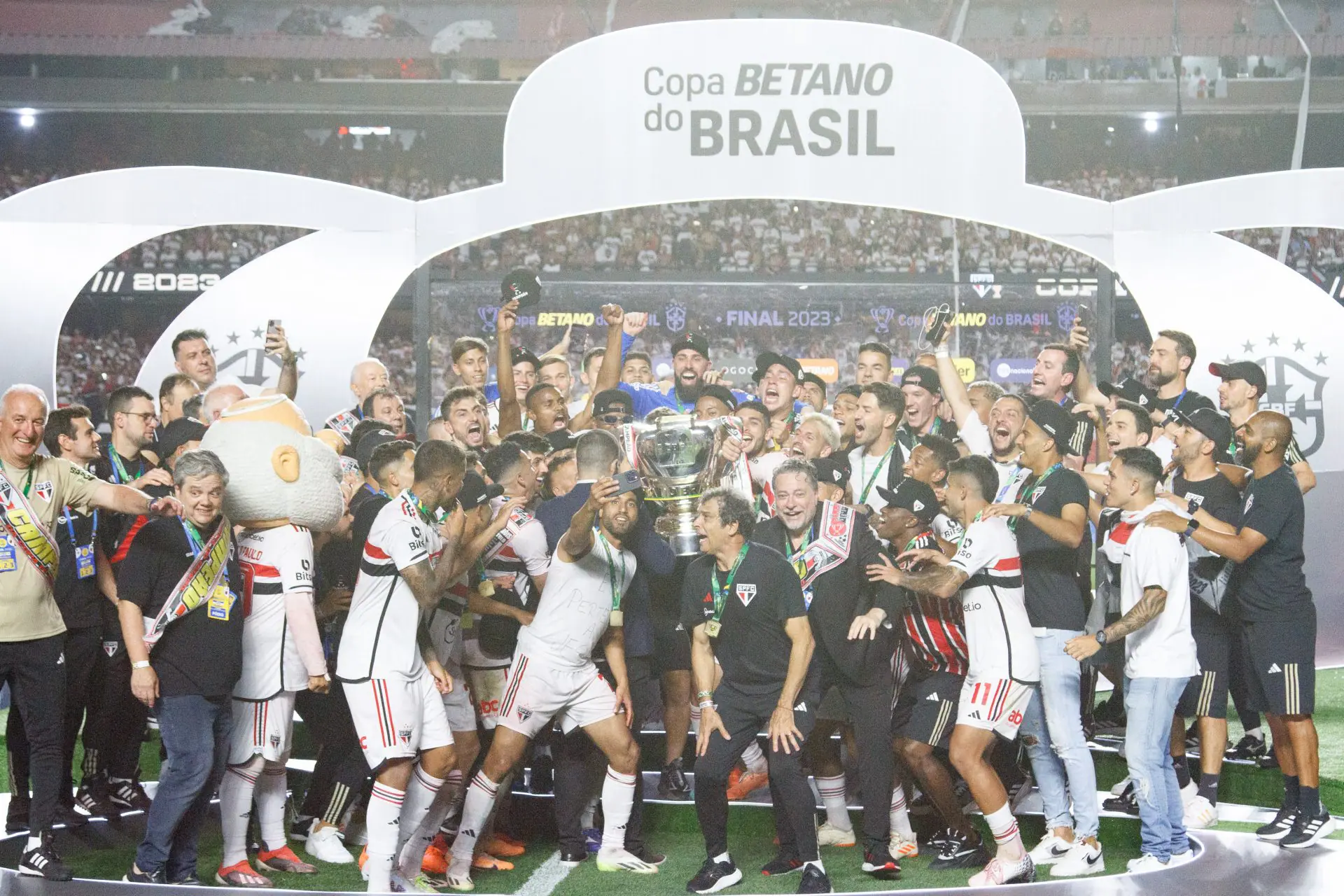 É AGORA! São Paulo e Flamengo DECIDEM o TÍTULO da Copa do Brasil! VEJA o  MELHOR PRÉ-JOGO!, CANELADA