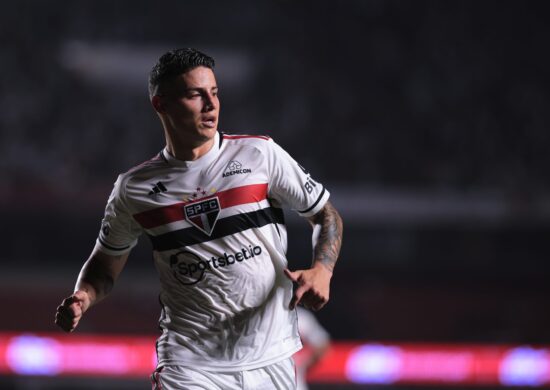 James Rodríguez jogador do São Paulo durante partida contra o Fortaleza no estádio Morumbi pelo campeonato Brasileiro A 2023 - Foto: Ettore Chiereguini/Agif - Agência De Fotografia/Estadão Conteúdo