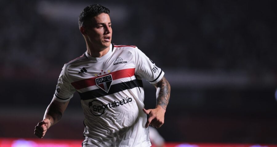 James Rodríguez jogador do São Paulo durante partida contra o Fortaleza no estádio Morumbi pelo campeonato Brasileiro A 2023 - Foto: Ettore Chiereguini/Agif - Agência De Fotografia/Estadão Conteúdo