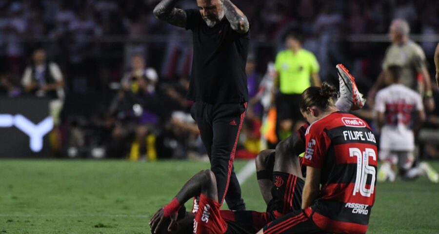 Técnico Jorge Sampaoli foi demitido nesta quinta-feira (28), e saí com o valor de R$ 9,5 milhões - Foto: ALEXANDRE BRUM/Agencia Enquadrar/Estadao Conteúdo