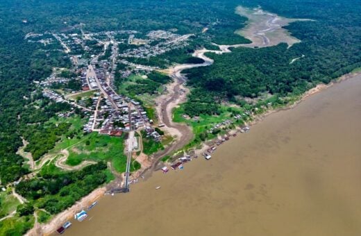 Estiagem atinge Rio Tefé e já deixa várias comunidades isoladas - Foto: Divulgação/Defesa Civil de Alvarães