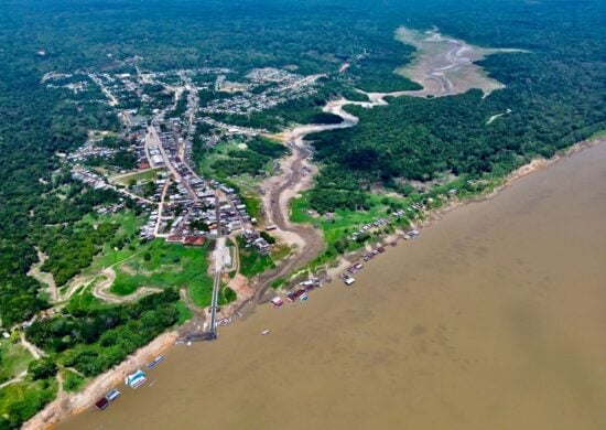 Estiagem atinge Rio Tefé e já deixa várias comunidades isoladas - Foto: Divulgação/Defesa Civil de Alvarães