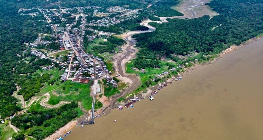 Estiagem atinge Rio Tefé e já deixa várias comunidades isoladas - Foto: Divulgação/Defesa Civil de Alvarães