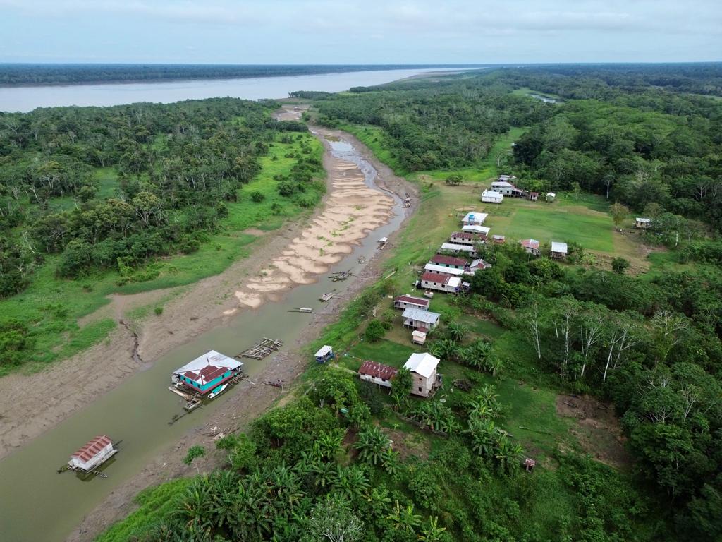 Seca pode reduzir 40% da capacidade de navegação no rio Amazonas em 15 dias
