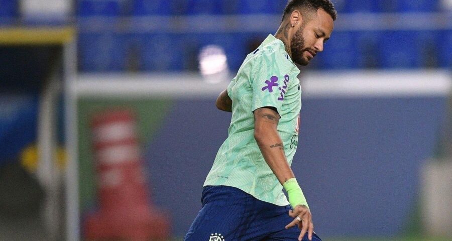 Seleção faz o primeiro treino para o jogo contra a Bolívia no dia 8