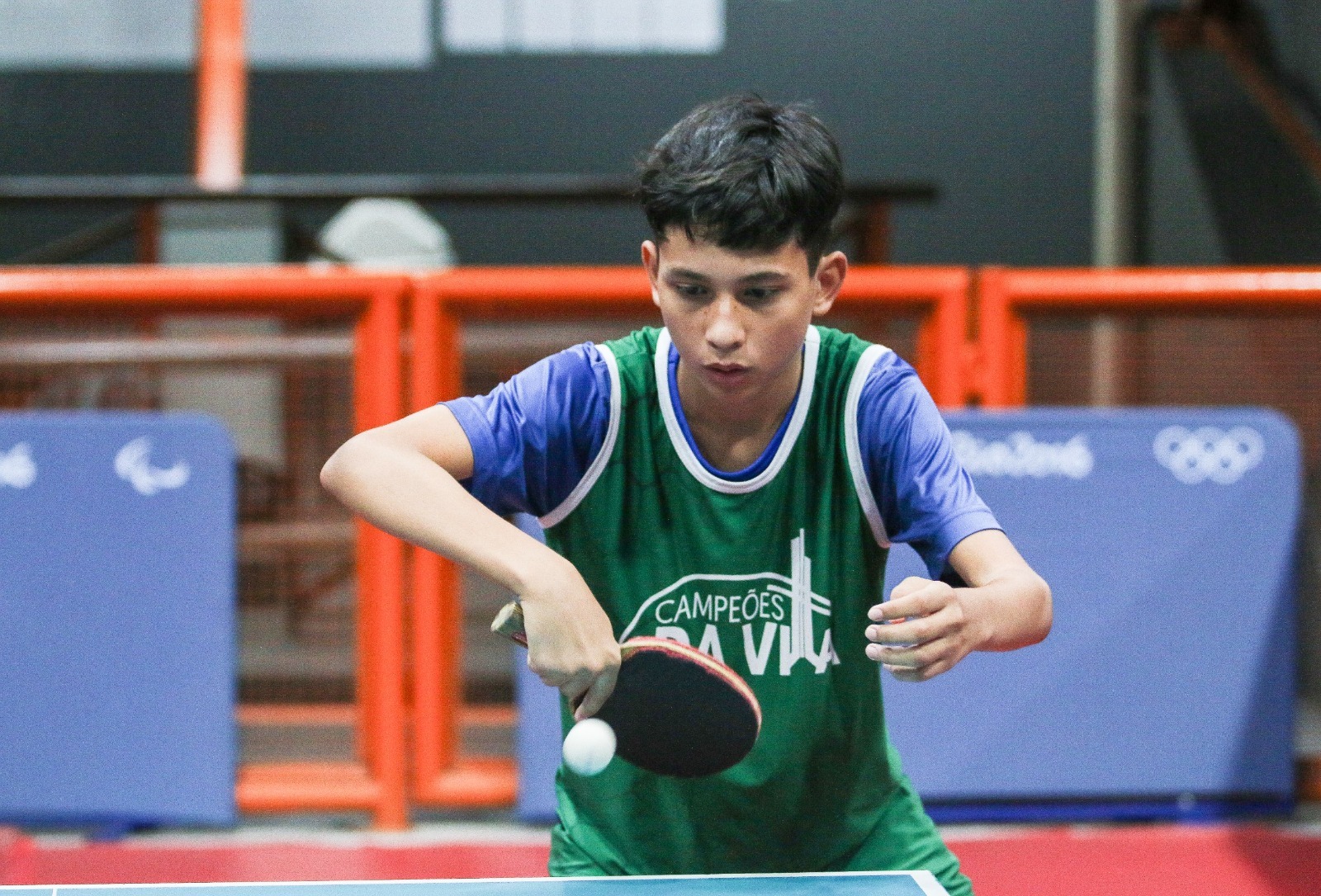 Projeto realizado na Vila Olímpica de Manaus beneficia jovens e crianças, através da prática do Tênis de Mesa - Foto: Divulgação/ Julcemar Alves/Sedel