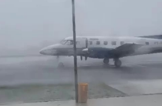 Tempestade no aeroporto de Barcelos antes da queda do avião no sábado (19) - Foto: Reprodução | Whatsapp