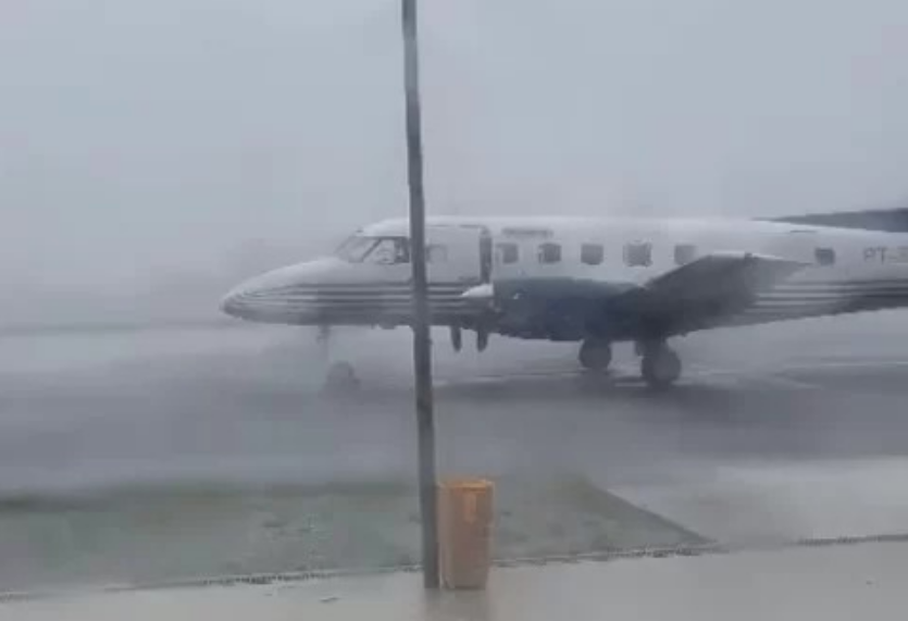 Tempestade no aeroporto de Barcelos antes da queda do avião no sábado (19) - Foto: Reprodução | Whatsapp