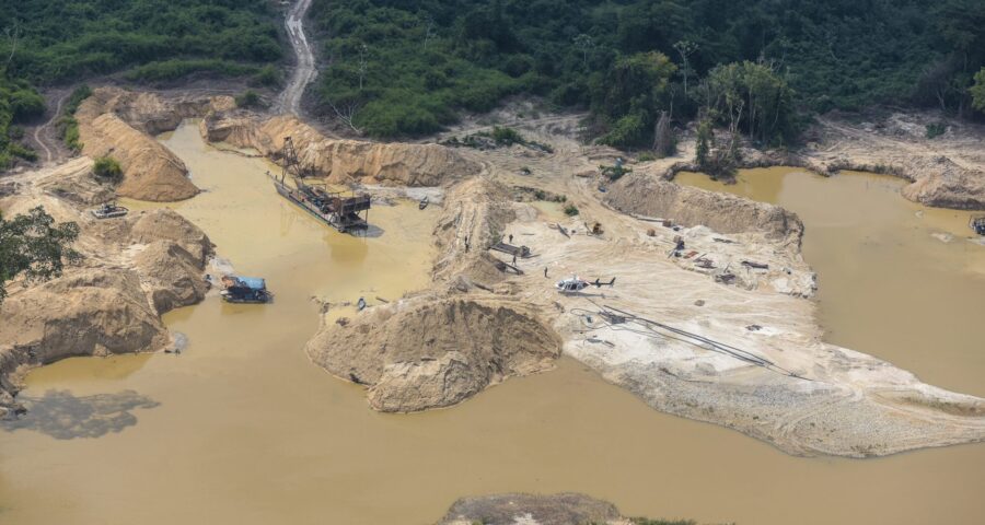 Estudo também revelou a concentração do garimpo ilegal em áreas de proteção e restritas à atividade - Foto: Felipe Werneck/Ibama